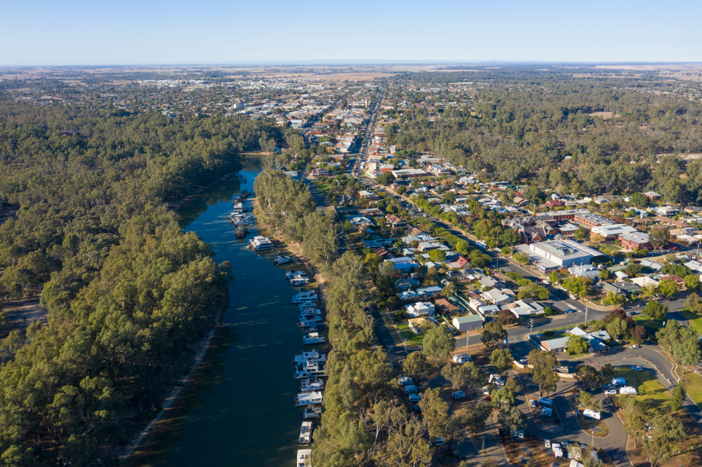 The town of Echuca on the banks of the Murray River